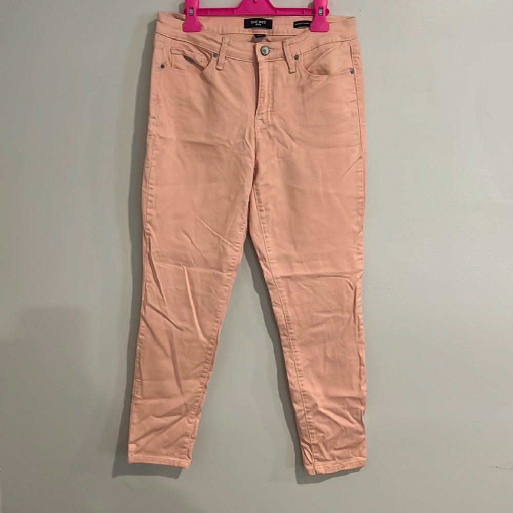 🔴4/$10🔴Peach colored jeans